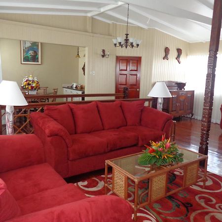 Cara Lodge Hotel Georgetown Buitenkant foto