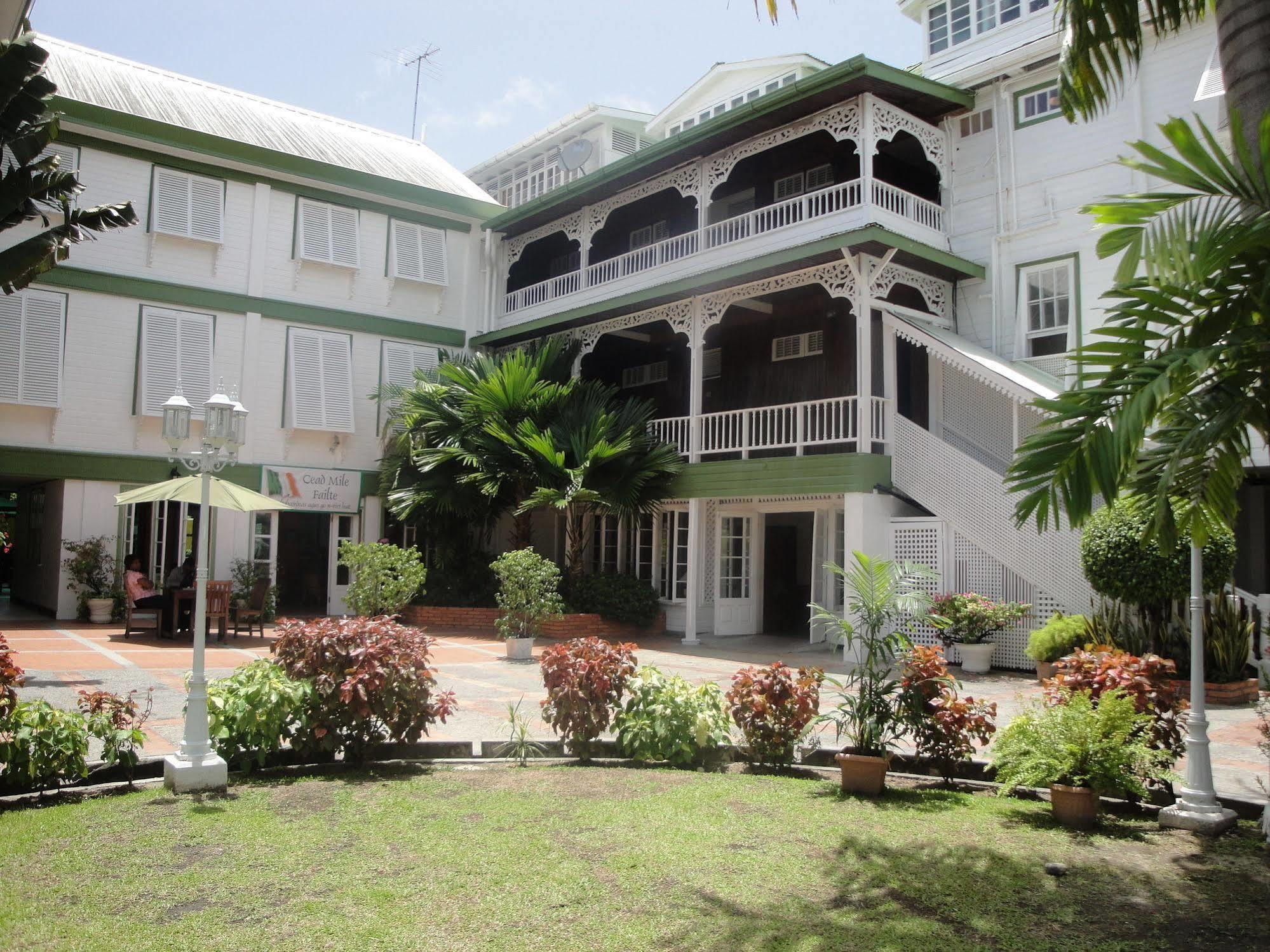 Cara Lodge Hotel Georgetown Buitenkant foto